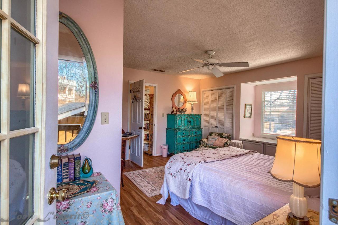Binky'S Nest Apartment Fredericksburg Ngoại thất bức ảnh